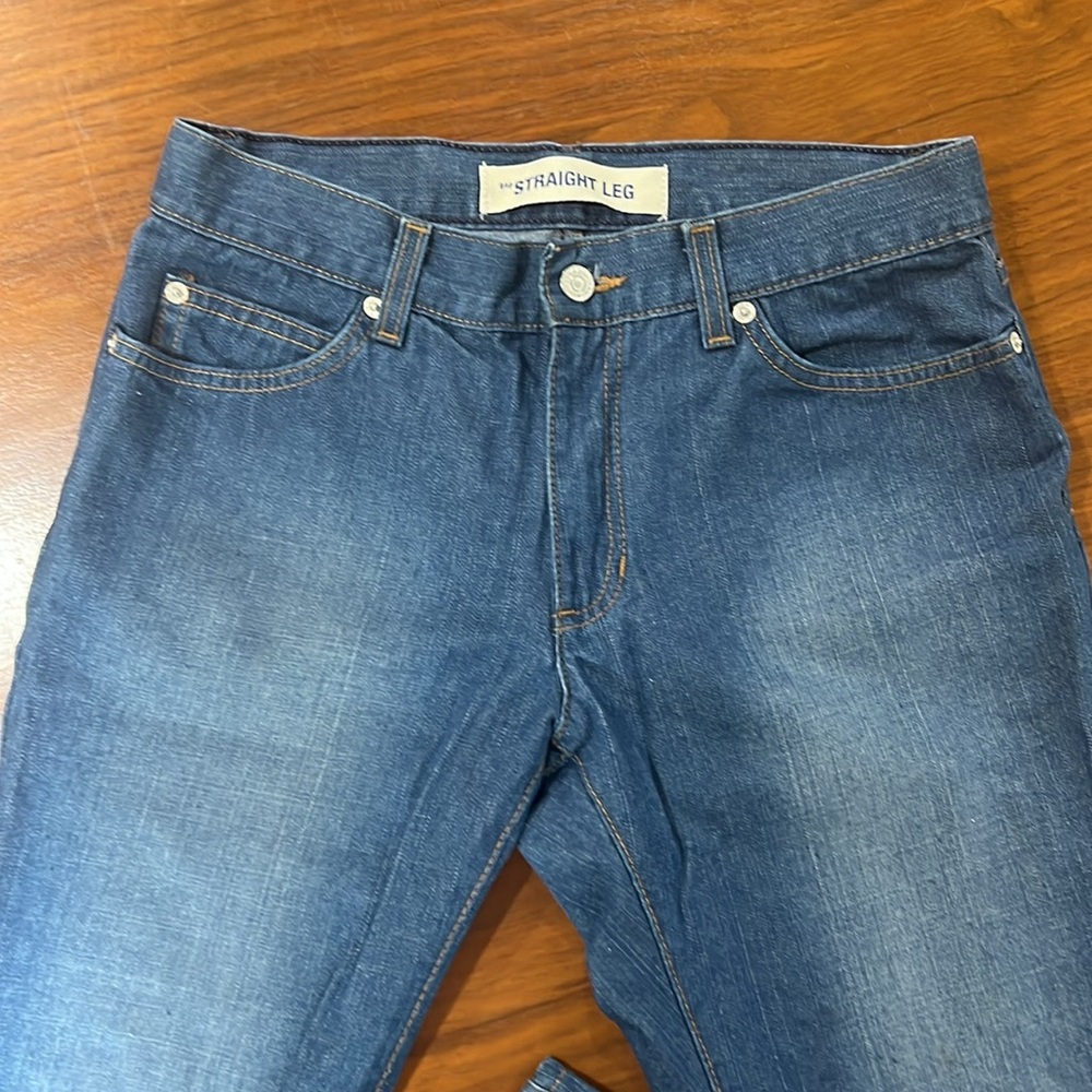 GAP Straight Leg Jeans in Medium Blue